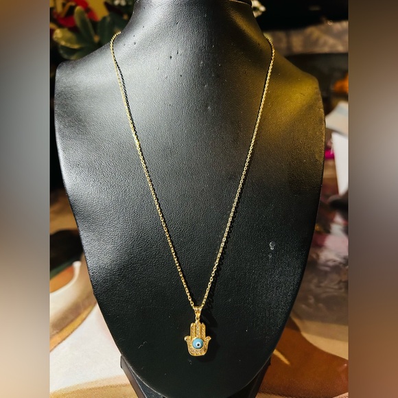 Jewelry - Gold Hamsa Pendant Necklace